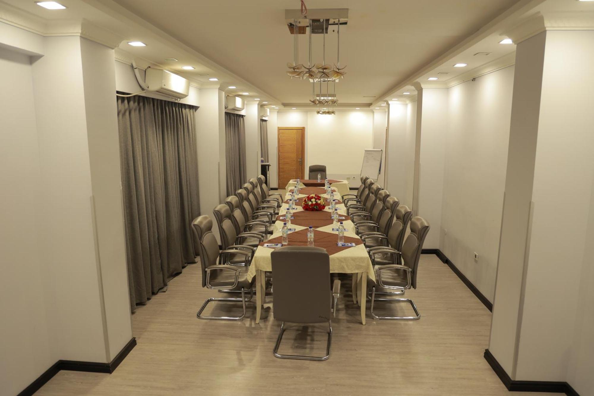 אדיס אבבה Ambassador Hotel מראה חיצוני תמונה